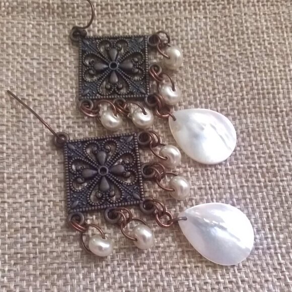 Sleek Chic Robust Feminine Girly Elegant Rustic Copper & MOP + Pearl Earrings - Picture 1 of 11